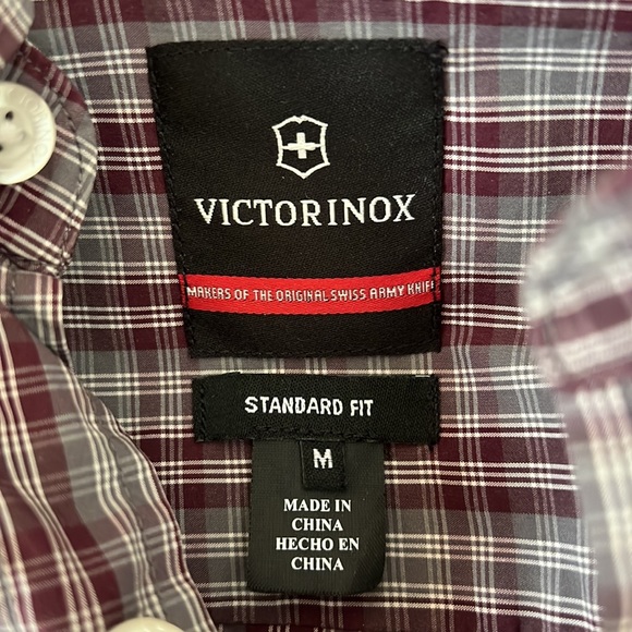 Victorinox size medium standard fit long sleeve button up shirt - Picture 2 of 5